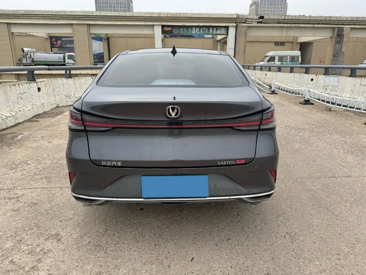 2023 ChangAn Raeton Plus 1.5T 188HP L4 7DCT,autocango,china used car exporter,china ev exporter,chinese used car exporter,chinese used ev exporter