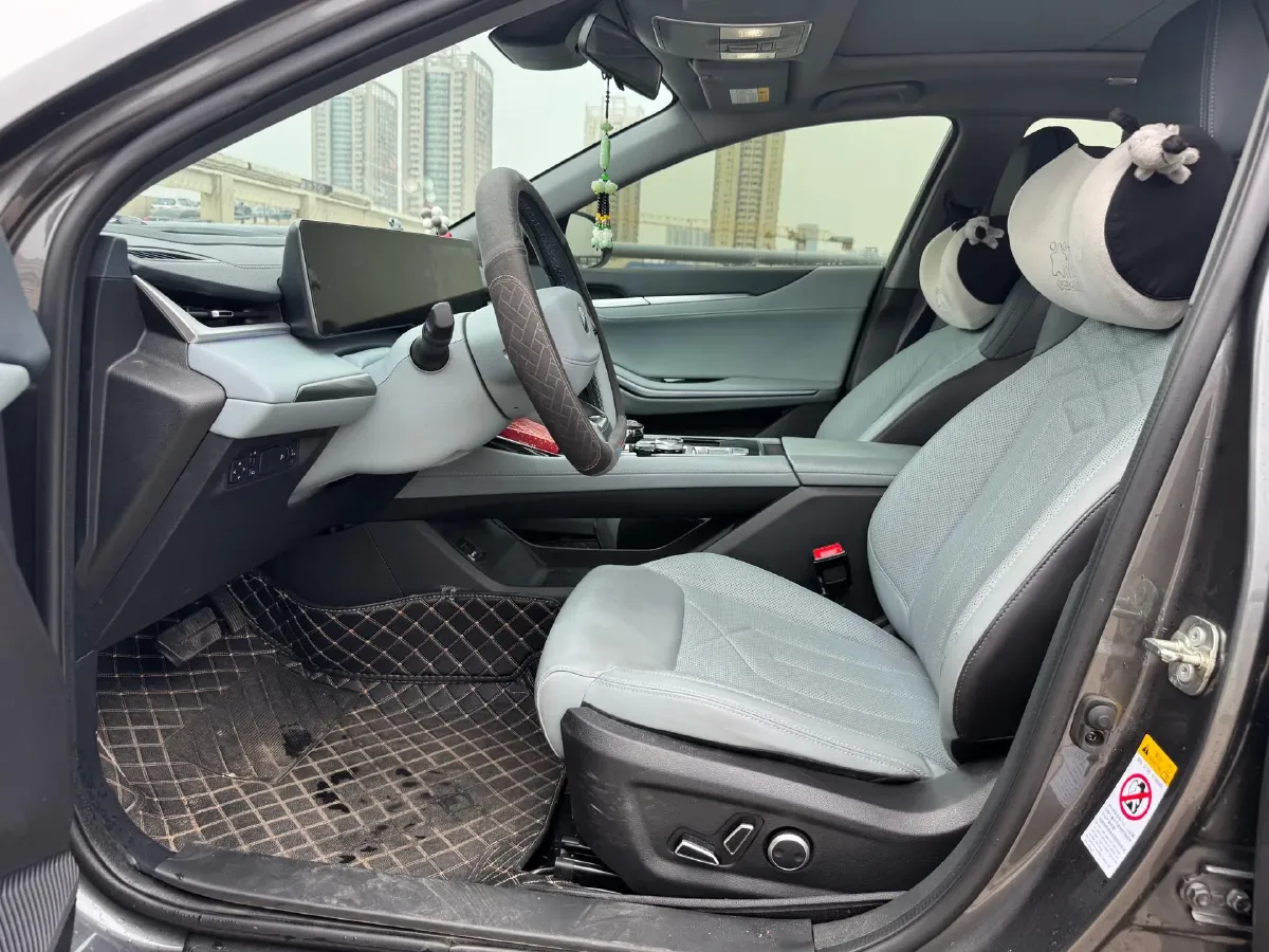 2023 ChangAn Raeton Plus 1.5T 188HP L4 7DCT,autocango,china used car exporter,china ev exporter,chinese used car exporter,chinese used ev exporter