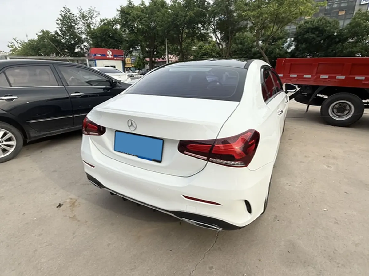2020 Mercedes-Benz A Class 1.3T 163HP L4 7DCT,autocango,china used car exporter,china ev exporter,chinese used car exporter,chinese used ev exporter