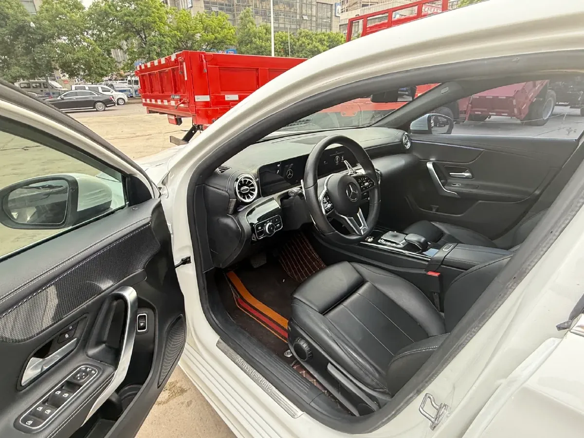 2020 Mercedes-Benz A Class 1.3T 163HP L4 7DCT,autocango,china used car exporter,china ev exporter,chinese used car exporter,chinese used ev exporter