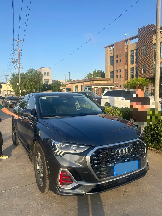 2020 Audi Q3 Sportback 2.0T 186HP L4 7DCT,autocango,china used car exporter,china ev exporter,chinese used car exporter,chinese used ev exporter