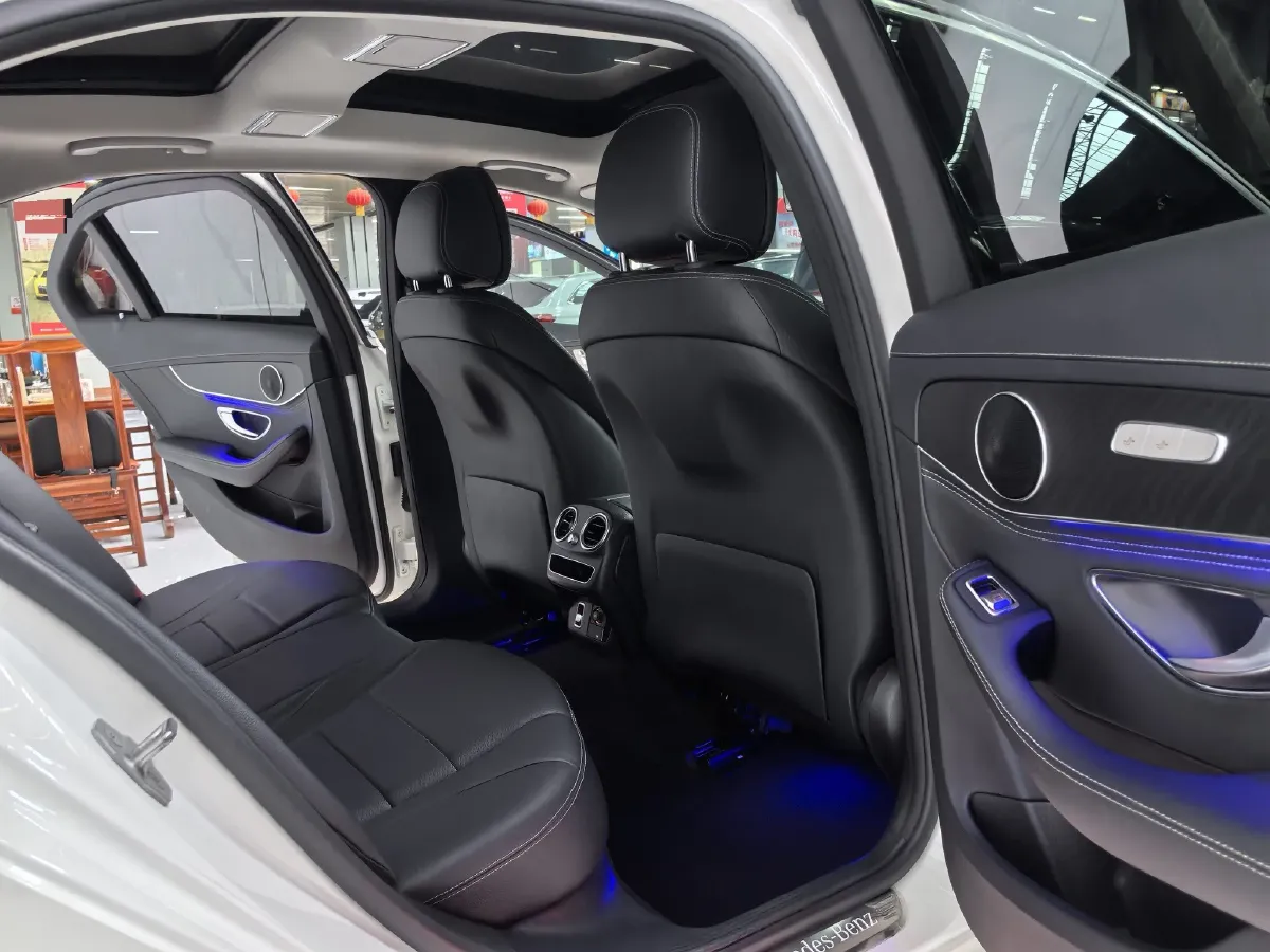 2020 Mercedes-Benz C Class 1.5T 184HP L4 9AT,autocango,china used car exporter,china ev exporter,chinese used car exporter,chinese used ev exporter
