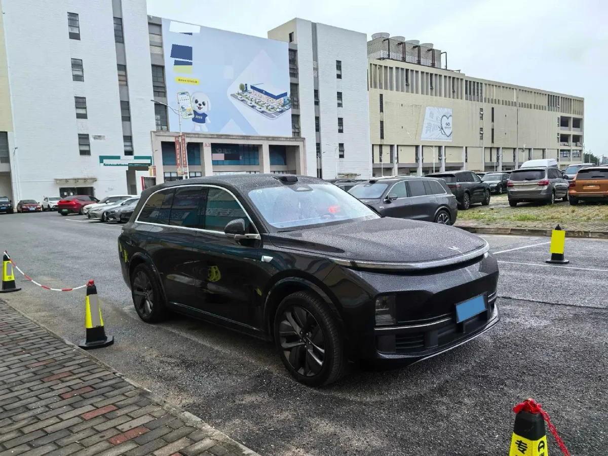 2024 Ford Bronco 2.3T 275HP L4 10AT,autocango,china used car exporter,china ev exporter,chinese used car exporter,chinese used ev exporter