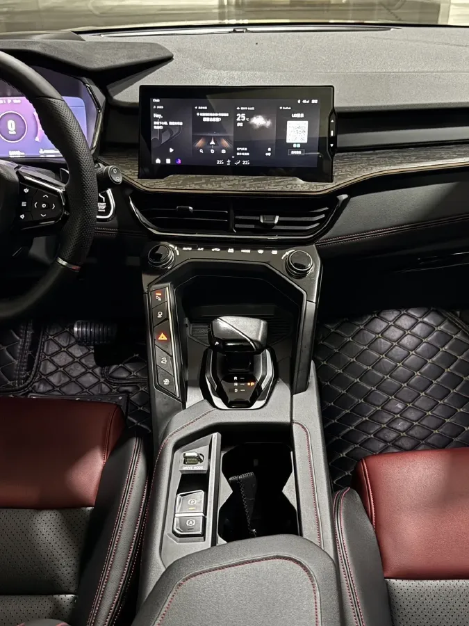 2020 LYNK&CO 06 1.5T 177HP L3 7DCT,autocango,china used car exporter,china ev exporter,chinese used car exporter,chinese used ev exporter