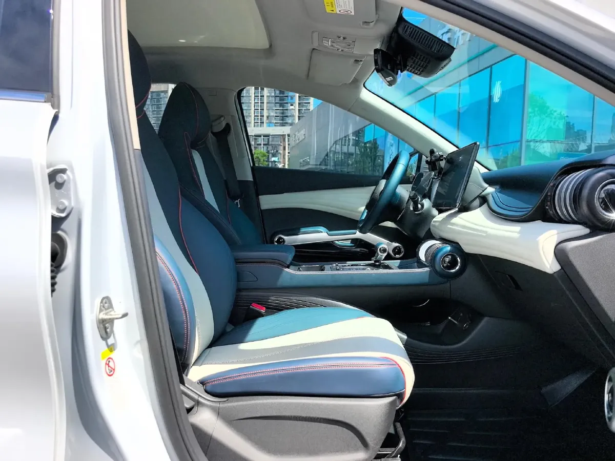 2022 Foton Grand General G7 2.0T 238HP L4 8AT,autocango,china used car exporter,china ev exporter,chinese used car exporter,chinese used ev exporter