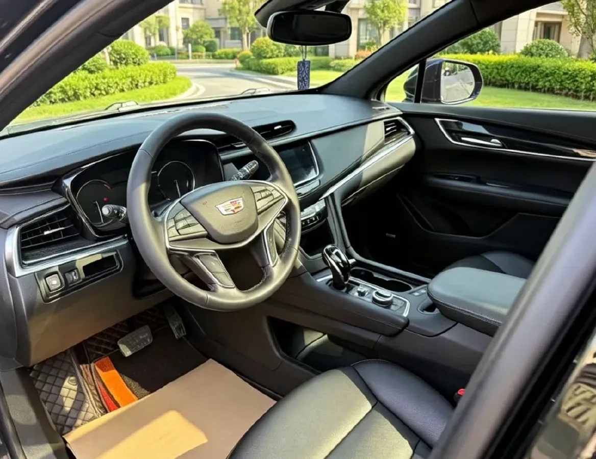 2022 Cadillac XT5 2.0T 237HP L4 9AT,autocango,china used car exporter,china ev exporter,chinese used car exporter,chinese used ev exporter