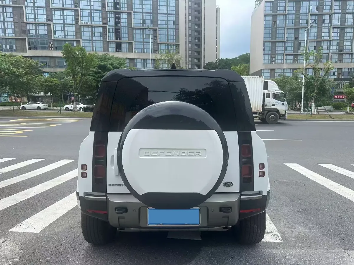 2024 Land Rover Defender 3.0T 400HP L6 8AT,autocango,china used car exporter,china ev exporter,chinese used car exporter,chinese used ev exporter
