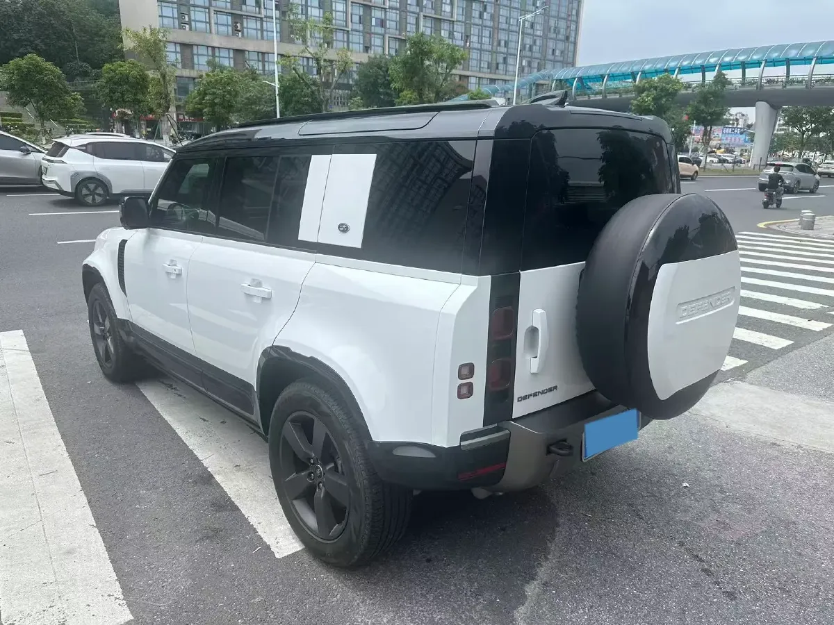 2024 Land Rover Defender 3.0T 400HP L6 8AT,autocango,china used car exporter,china ev exporter,chinese used car exporter,chinese used ev exporter