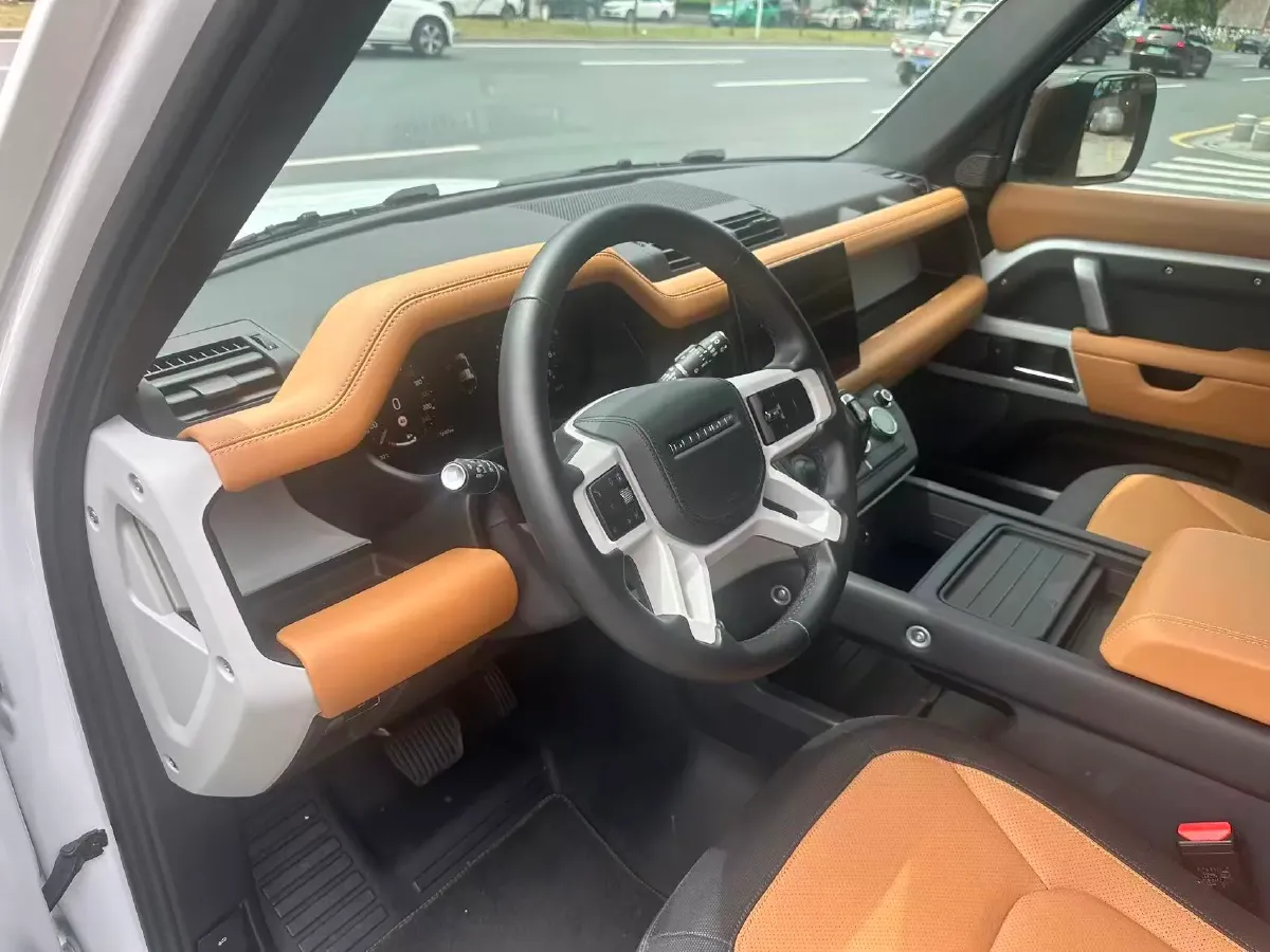 2024 Land Rover Defender 3.0T 400HP L6 8AT,autocango,china used car exporter,china ev exporter,chinese used car exporter,chinese used ev exporter