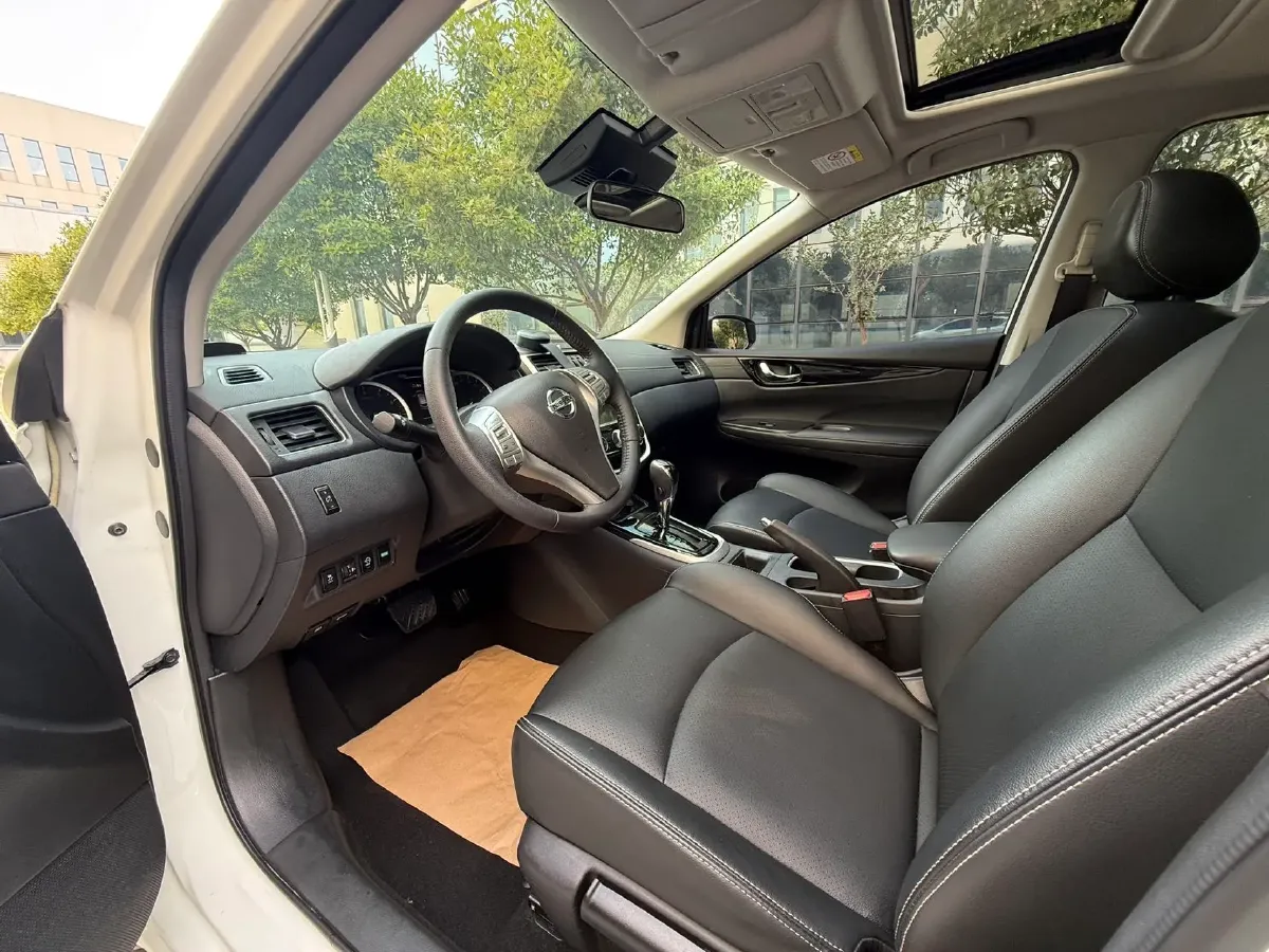 2024 Nissan Tiida 1.6L 122HP L4 CVT,autocango,china used car exporter,china ev exporter,chinese used car exporter,chinese used ev exporter