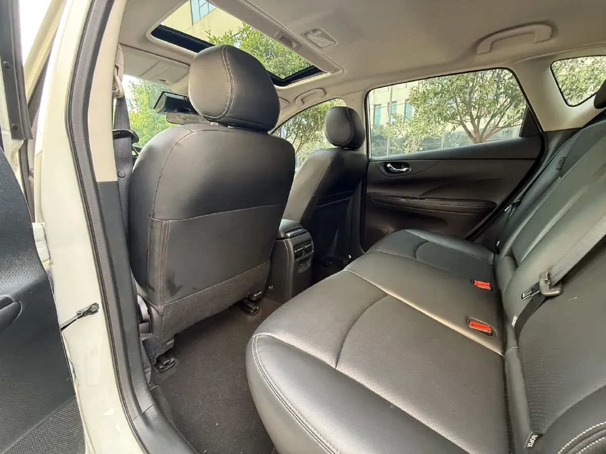 2024 Nissan Tiida 1.6L 122HP L4 CVT,autocango,china used car exporter,china ev exporter,chinese used car exporter,chinese used ev exporter
