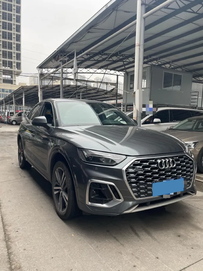 2021 Audi Q5L Sportback 2.0T 190HP L4 7DCT,autocango,china used car exporter,china ev exporter,chinese used car exporter,chinese used ev exporter