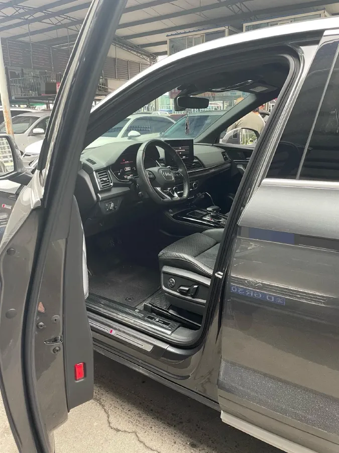 2021 Audi Q5L Sportback 2.0T 190HP L4 7DCT,autocango,china used car exporter,china ev exporter,chinese used car exporter,chinese used ev exporter