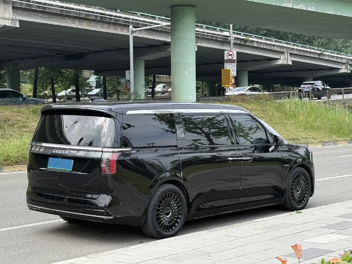 2022 Zeekr 009 BEV 140KWH,autocango,china used car exporter,china ev exporter,chinese used car exporter,chinese used ev exporter
