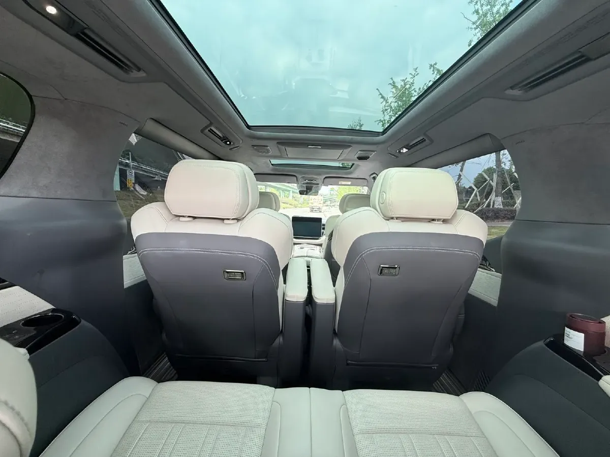 2022 Zeekr 009 BEV 140KWH,autocango,china used car exporter,china ev exporter,chinese used car exporter,chinese used ev exporter