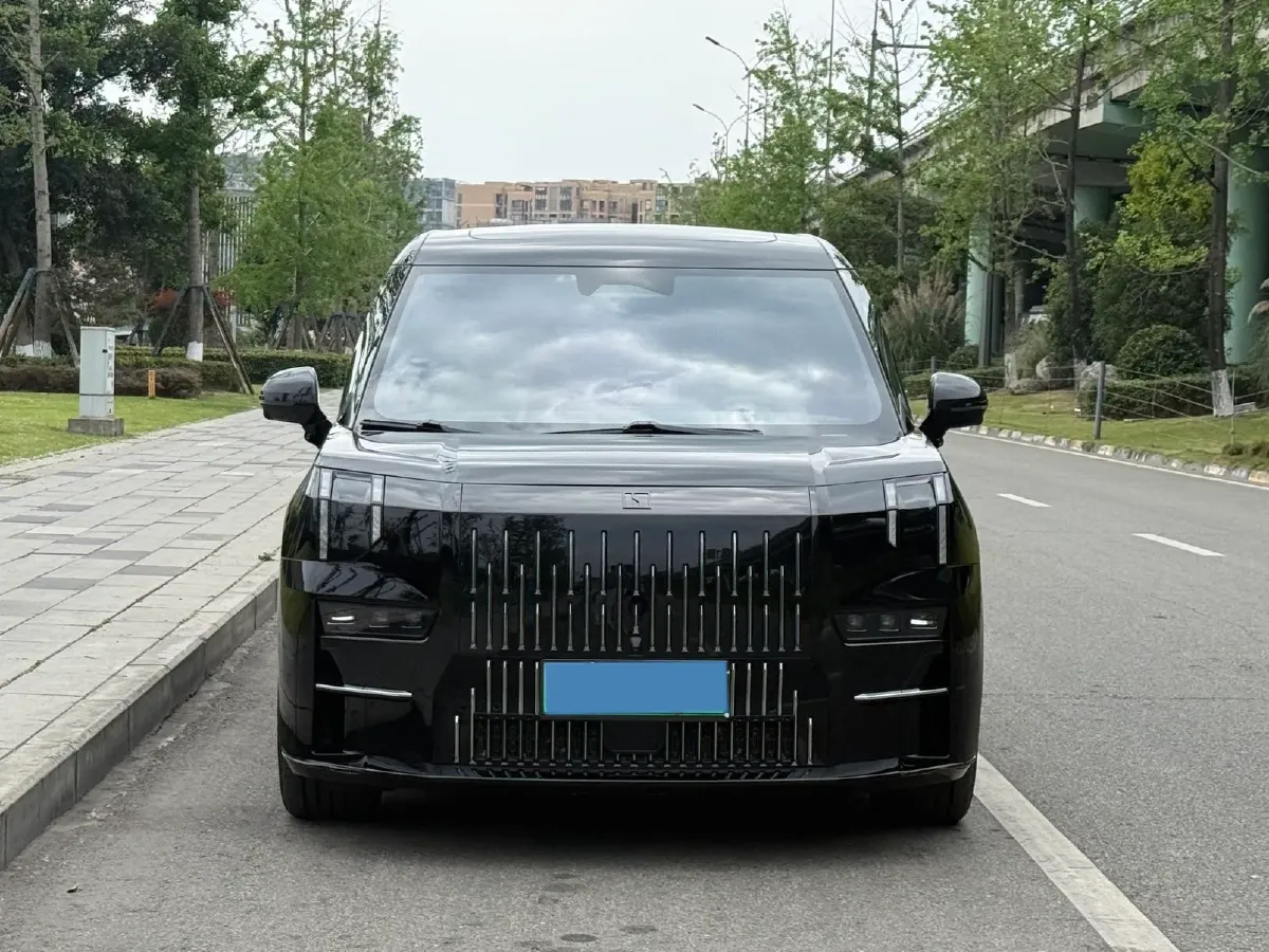2022 Zeekr 009 BEV 140KWH,autocango,china used car exporter,china ev exporter,chinese used car exporter,chinese used ev exporter