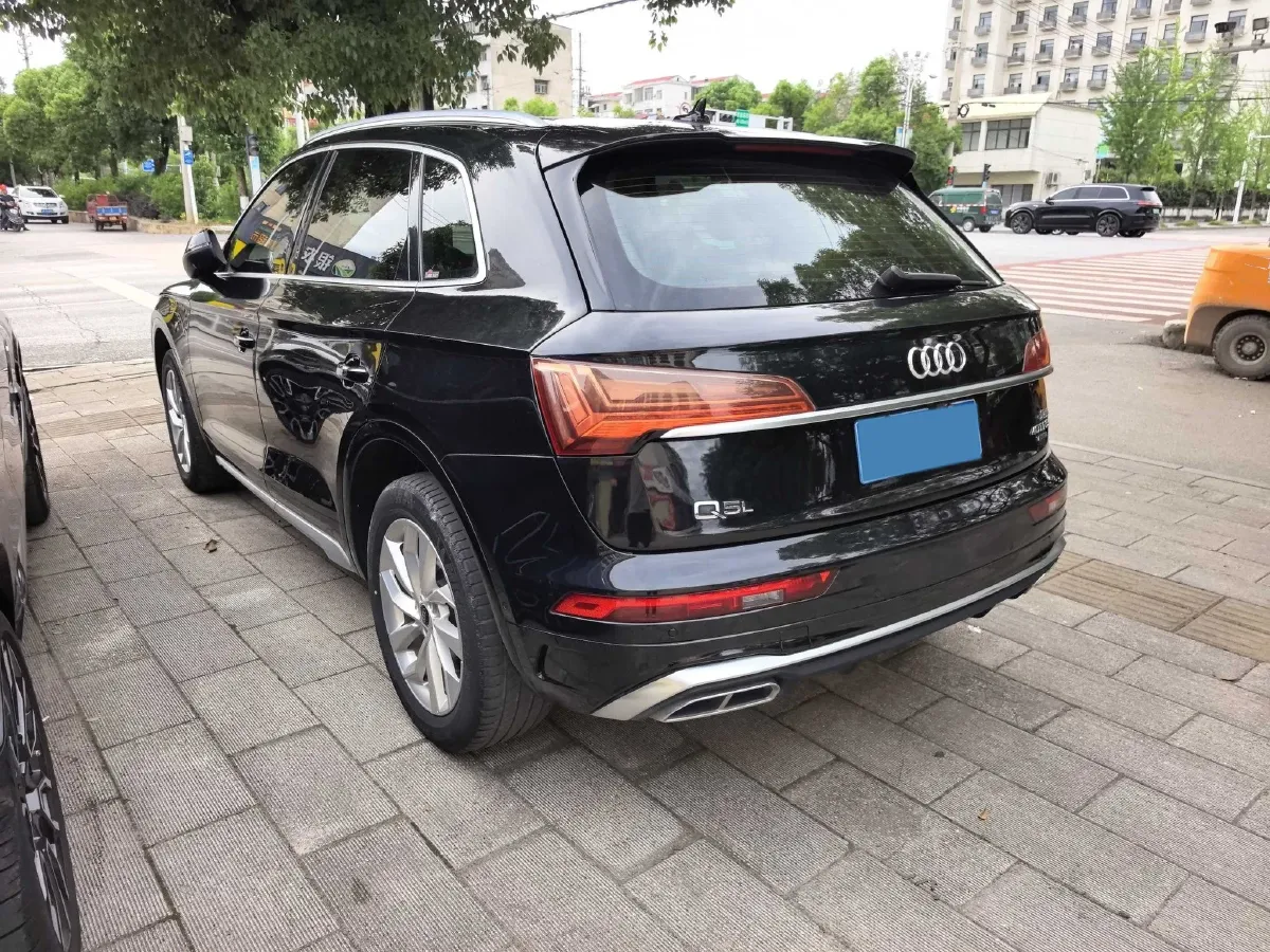 2021 Audi Q5L Sportback 2.0T 190HP L4 7DCT,autocango,china used car exporter,china ev exporter,chinese used car exporter,chinese used ev exporter