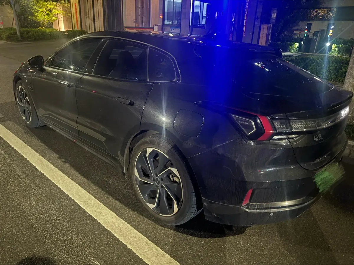 2022 Zeekr 001 BEV 86KWH,autocango,china used car exporter,china ev exporter,chinese used car exporter,chinese used ev exporter