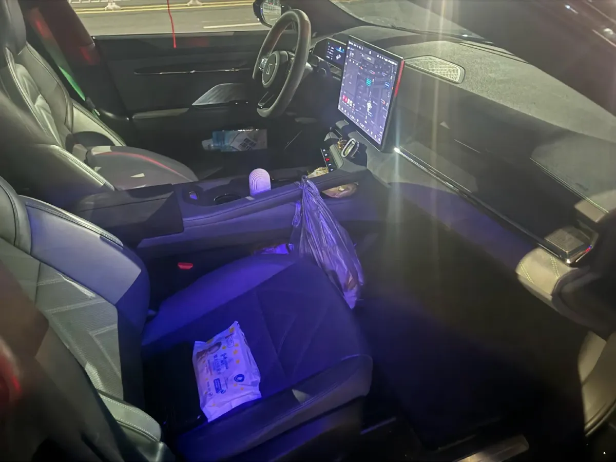 2022 Zeekr 001 BEV 86KWH,autocango,china used car exporter,china ev exporter,chinese used car exporter,chinese used ev exporter