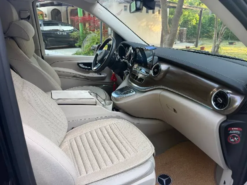 2020 Mercedes-Benz V Class 2.0T 211HP L4 9AT,autocango,china used car exporter,china ev exporter,chinese used car exporter,chinese used ev exporter