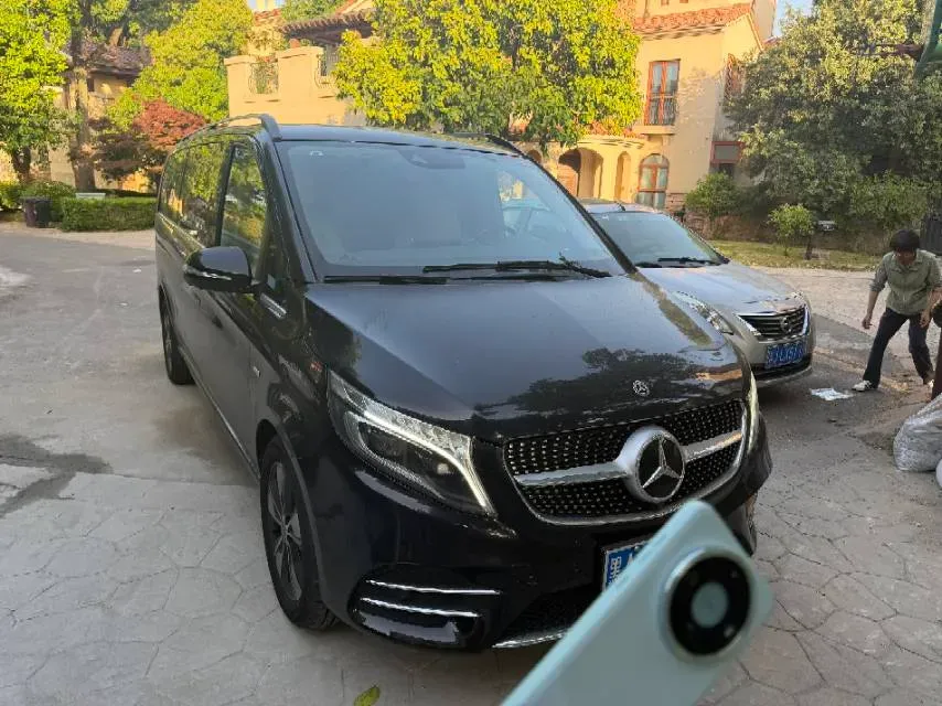 2020 Mercedes-Benz V Class 2.0T 211HP L4 9AT,autocango,china used car exporter,china ev exporter,chinese used car exporter,chinese used ev exporter
