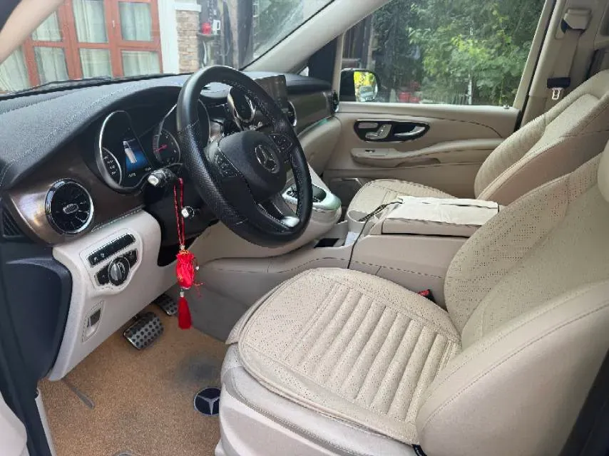 2020 Mercedes-Benz V Class 2.0T 211HP L4 9AT,autocango,china used car exporter,china ev exporter,chinese used car exporter,chinese used ev exporter