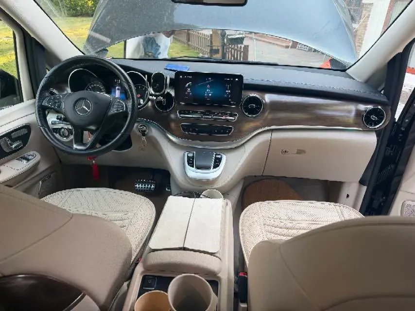 2020 Mercedes-Benz V Class 2.0T 211HP L4 9AT,autocango,china used car exporter,china ev exporter,chinese used car exporter,chinese used ev exporter