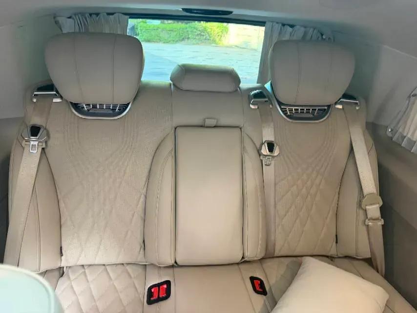 2020 Mercedes-Benz V Class 2.0T 211HP L4 9AT,autocango,china used car exporter,china ev exporter,chinese used car exporter,chinese used ev exporter