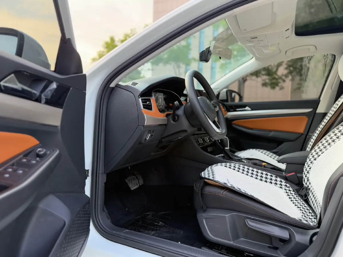 2023 Volkswagen Bora 1.2T 116HP L4 7DCT,autocango,china used car exporter,china ev exporter,chinese used car exporter,chinese used ev exporter