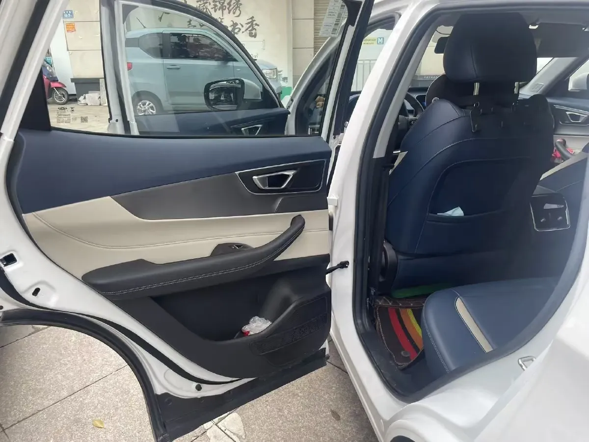 2024 Chery Tiggo 5x 1.5L 120HP L4 5MT,autocango,china used car exporter,china ev exporter,chinese used car exporter,chinese used ev exporter