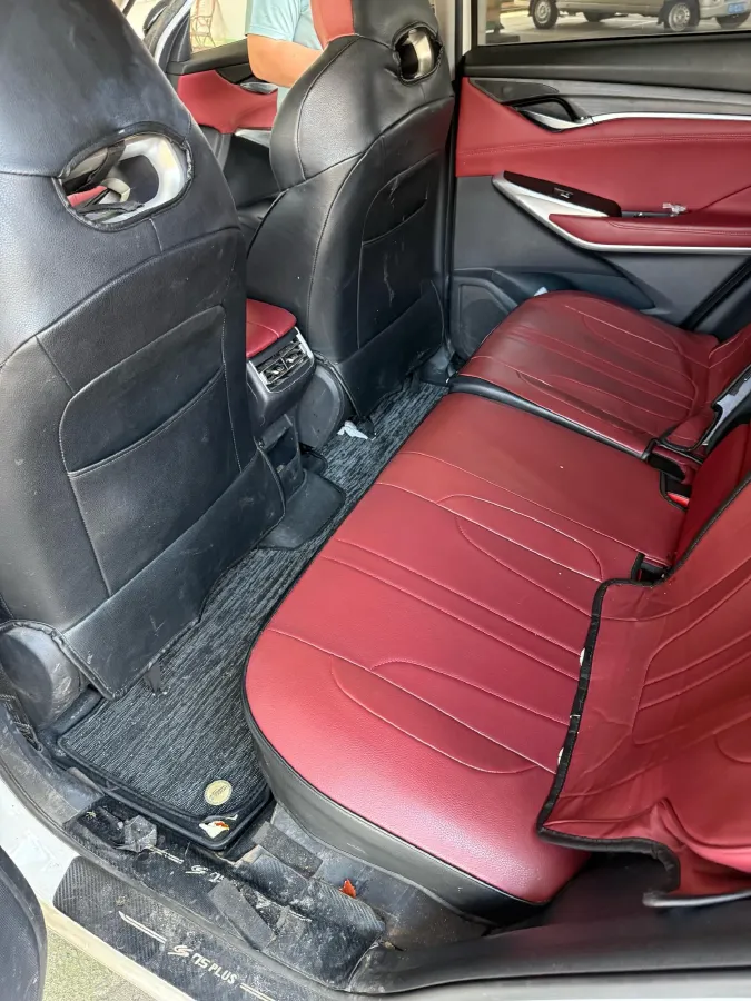 2020 ChangAn CS75 Plus 2.0T 233HP L4 8AT,autocango,china used car exporter,china ev exporter,chinese used car exporter,chinese used ev exporter