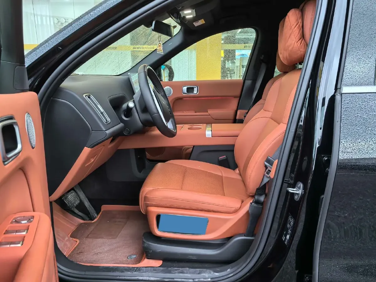 2024 Ford Bronco 2.3T 275HP L4 10AT,autocango,china used car exporter,china ev exporter,chinese used car exporter,chinese used ev exporter