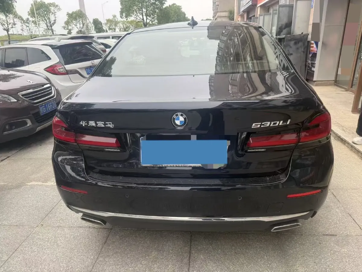 2022 BMW 5 Series 2.0T 252HP L4 8AT,autocango,china used car exporter,china ev exporter,chinese used car exporter,chinese used ev exporter