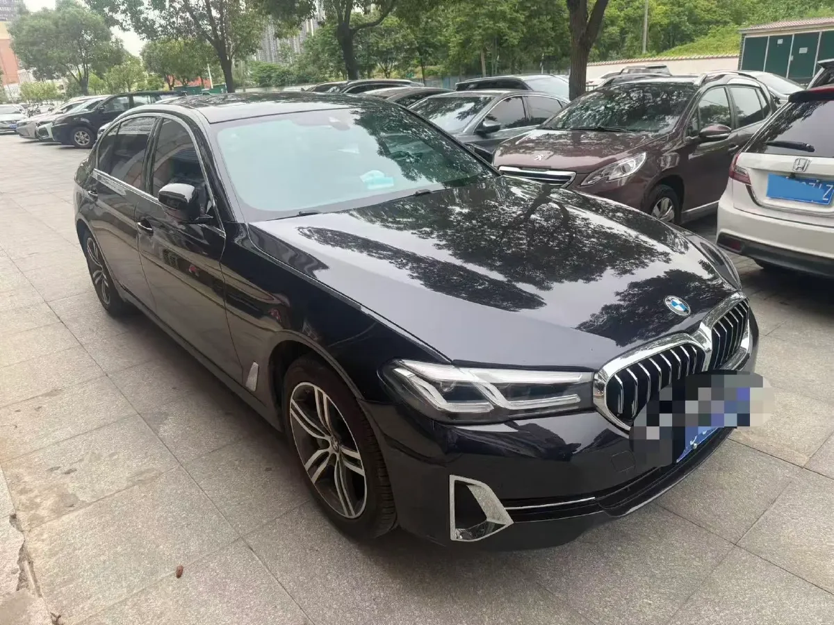 2022 BMW 5 Series 2.0T 252HP L4 8AT,autocango,china used car exporter,china ev exporter,chinese used car exporter,chinese used ev exporter