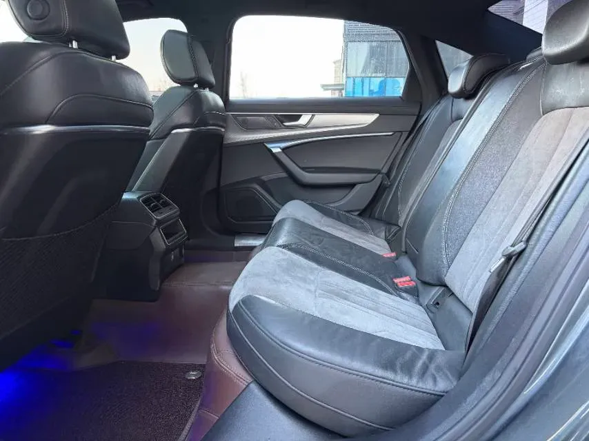 2020 Audi A6L 2.0T 190HP L4 7DCT,autocango,china used car exporter,china ev exporter,chinese used car exporter,chinese used ev exporter