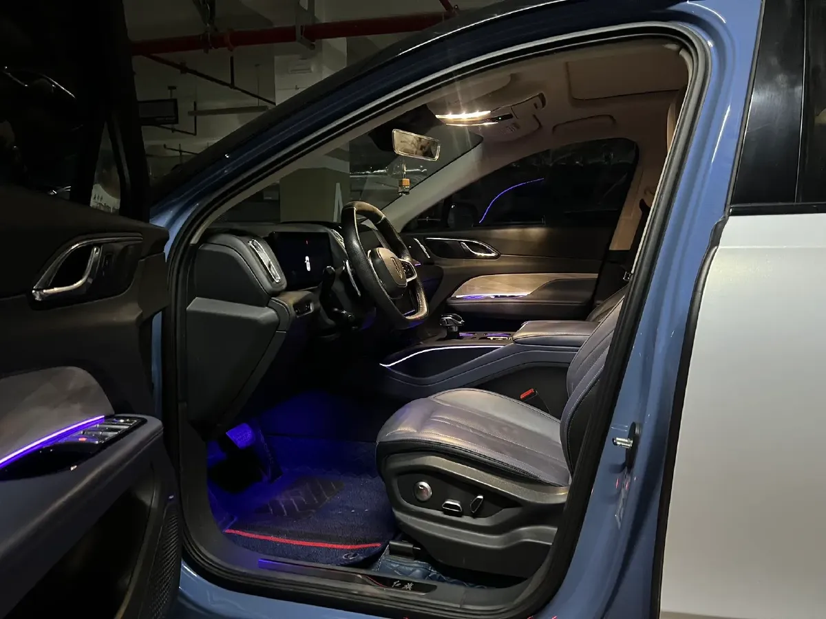 2023 HongQi HS3 2.0T 252HP L4 8AT,autocango,china used car exporter,china ev exporter,chinese used car exporter,chinese used ev exporter