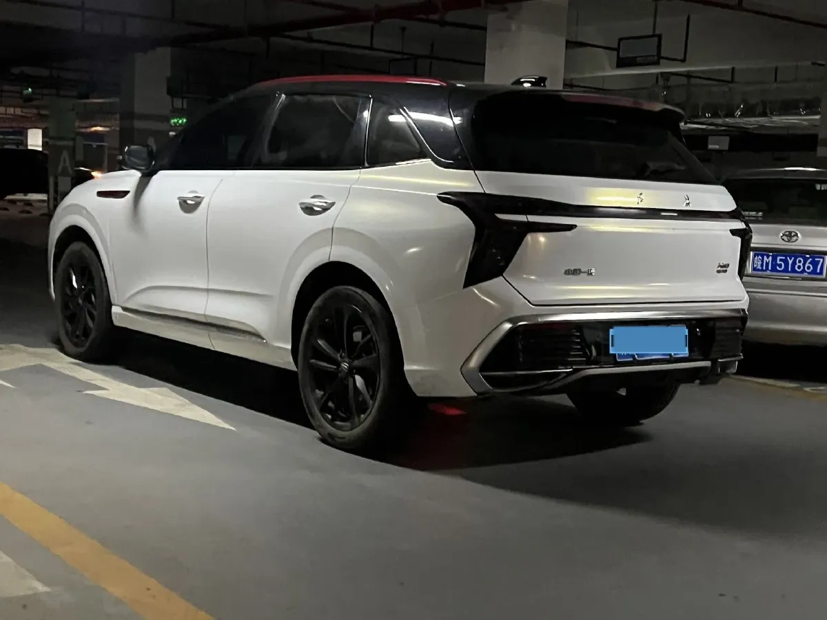 2023 HongQi HS3 2.0T 252HP L4 8AT,autocango,china used car exporter,china ev exporter,chinese used car exporter,chinese used ev exporter