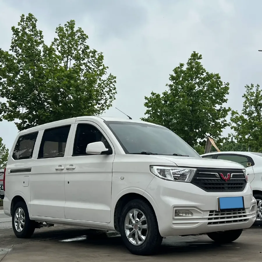 2019 WuLing HongGuang V 1.5L 99HP L4 6MT,autocango,china used car exporter,china ev exporter,chinese used car exporter,chinese used ev exporter