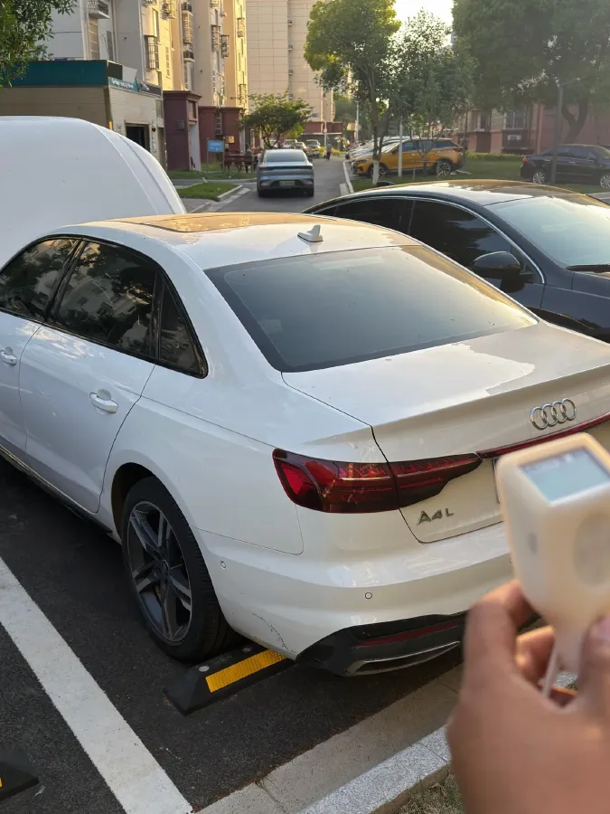 2022 Audi A4L 2.0T 190HP L4 7DCT,autocango,china used car exporter,china ev exporter,chinese used car exporter,chinese used ev exporter