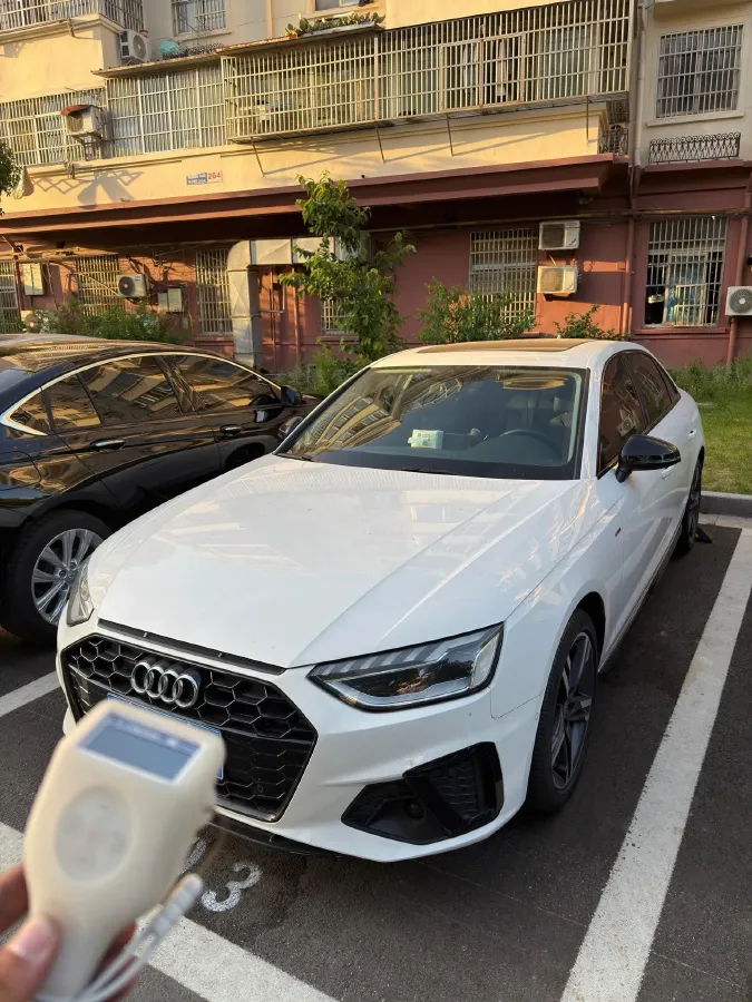 2022 Audi A4L 2.0T 190HP L4 7DCT,autocango,china used car exporter,china ev exporter,chinese used car exporter,chinese used ev exporter