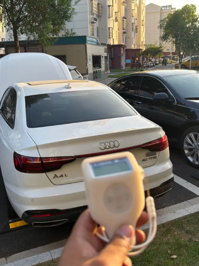 2022 Audi A4L 2.0T 190HP L4 7DCT,autocango,china used car exporter,china ev exporter,chinese used car exporter,chinese used ev exporter