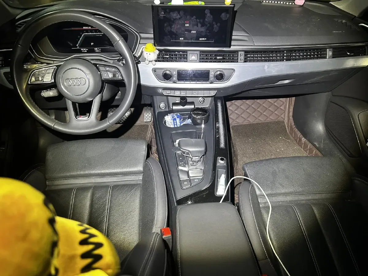 2024 Audi A4L 2.0T 190HP L4 7DCT,autocango,china used car exporter,china ev exporter,chinese used car exporter,chinese used ev exporter