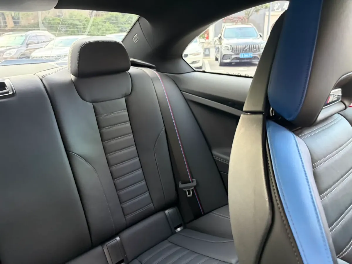 2023 BMW M2 3.0T 460HP L6 8AT,autocango,china used car exporter,china ev exporter,chinese used car exporter,chinese used ev exporter