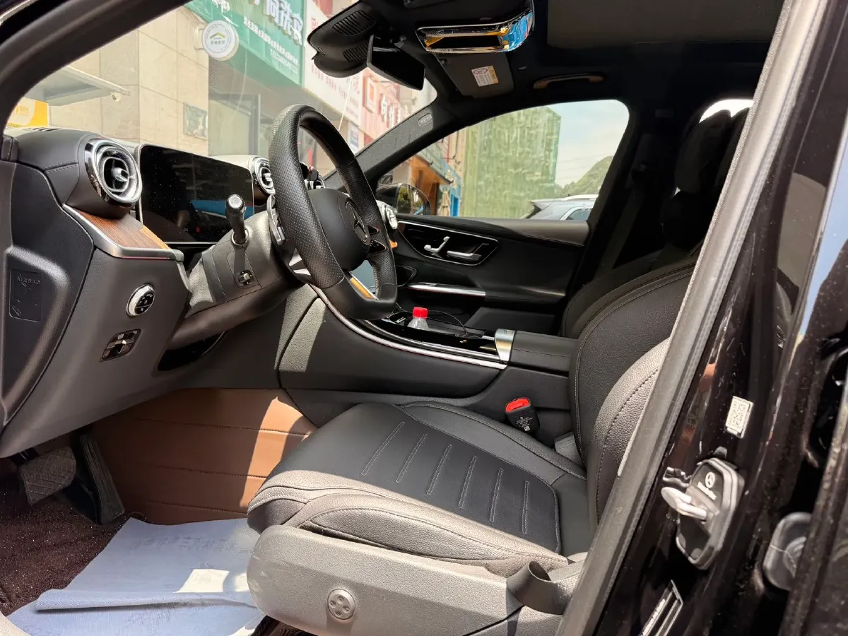 2024 Mercedes-Benz GLC Class 2.0T 258HP L4 9AT,autocango,china used car exporter,china ev exporter,chinese used car exporter,chinese used ev exporter
