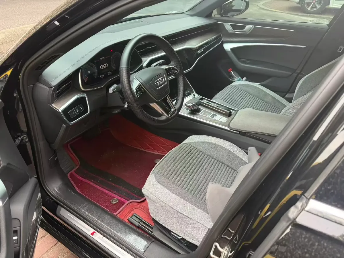 2023 Audi A6L 2.0T 245HP L4 7DCT,autocango,china used car exporter,china ev exporter,chinese used car exporter,chinese used ev exporter