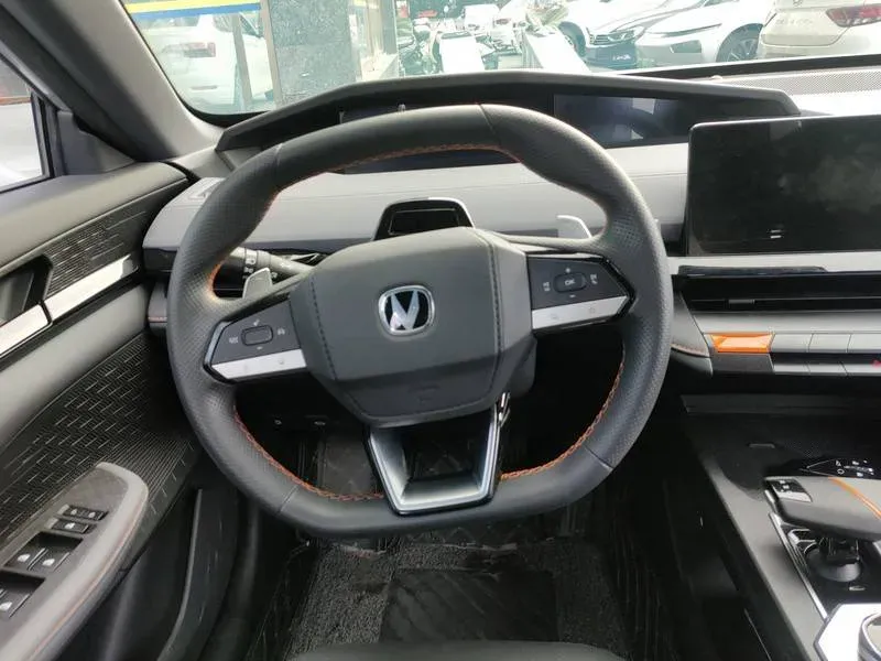 2022 ChangAn UNI-V 1.5T 188HP L4 7DCT,autocango,china used car exporter,china ev exporter,chinese used car exporter,chinese used ev exporter