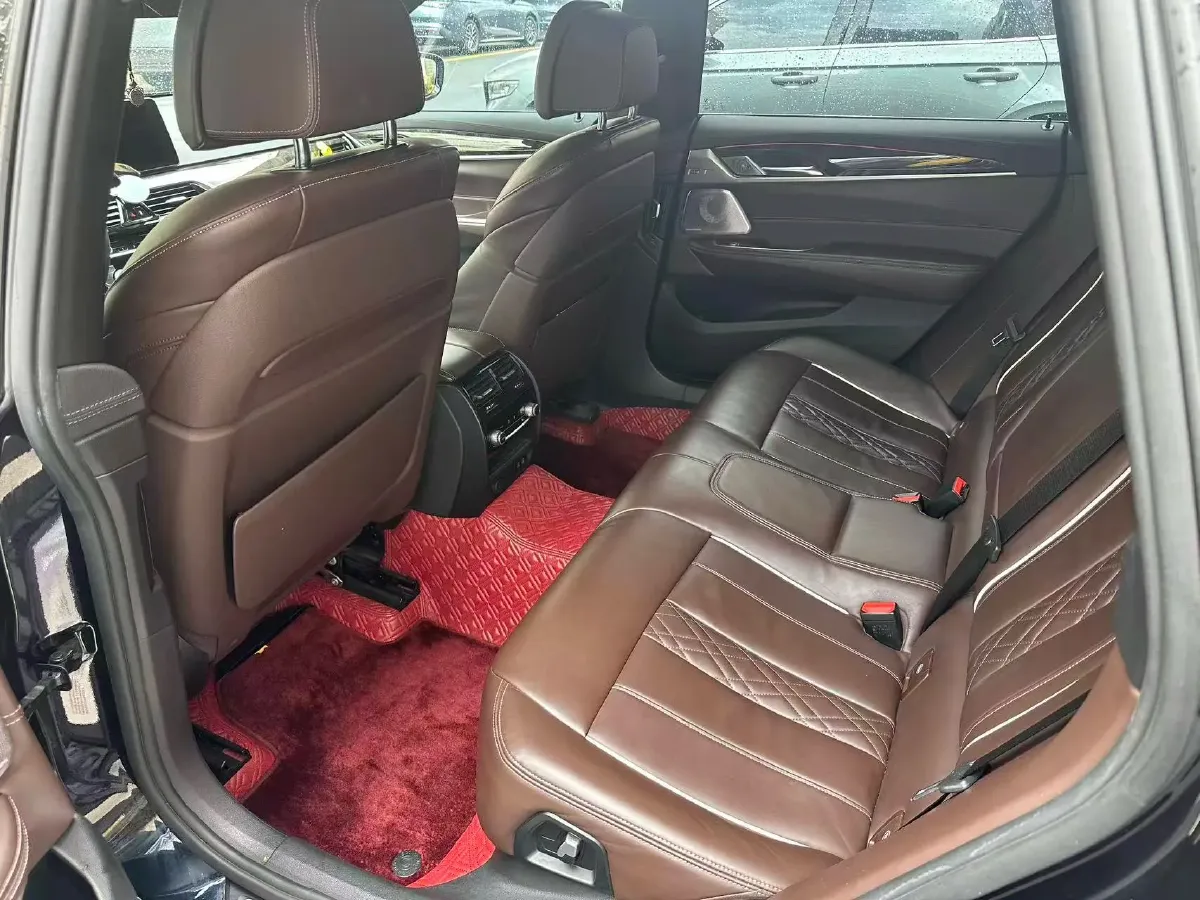 2021 BMW 6 Series GT 2.0T 258HP L4 8AT,autocango,china used car exporter,china ev exporter,chinese used car exporter,chinese used ev exporter