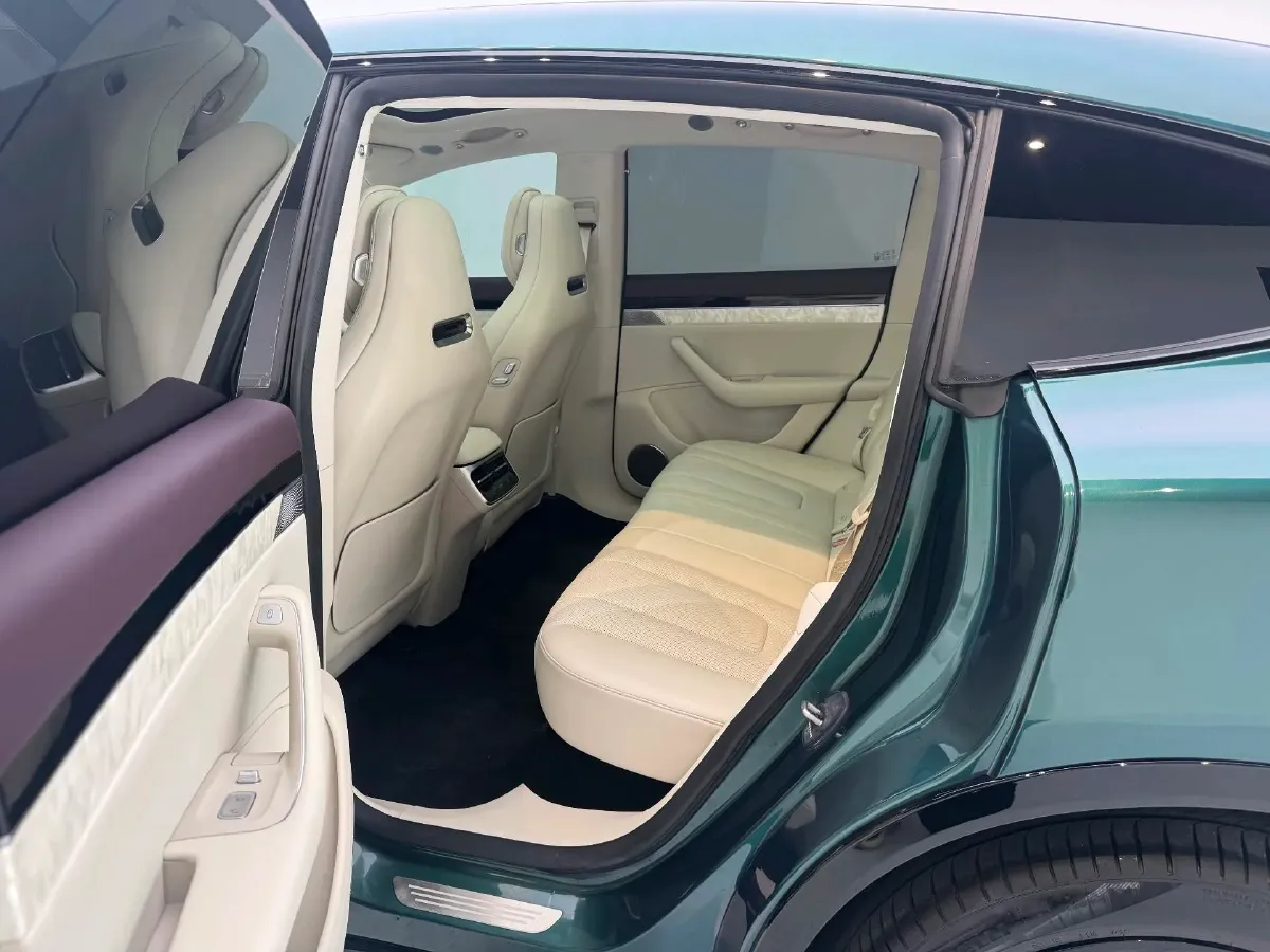 2026 Luxeed R7 REEV 156HP REEV,autocango,china used car exporter,china ev exporter,chinese used car exporter,chinese used ev exporter
