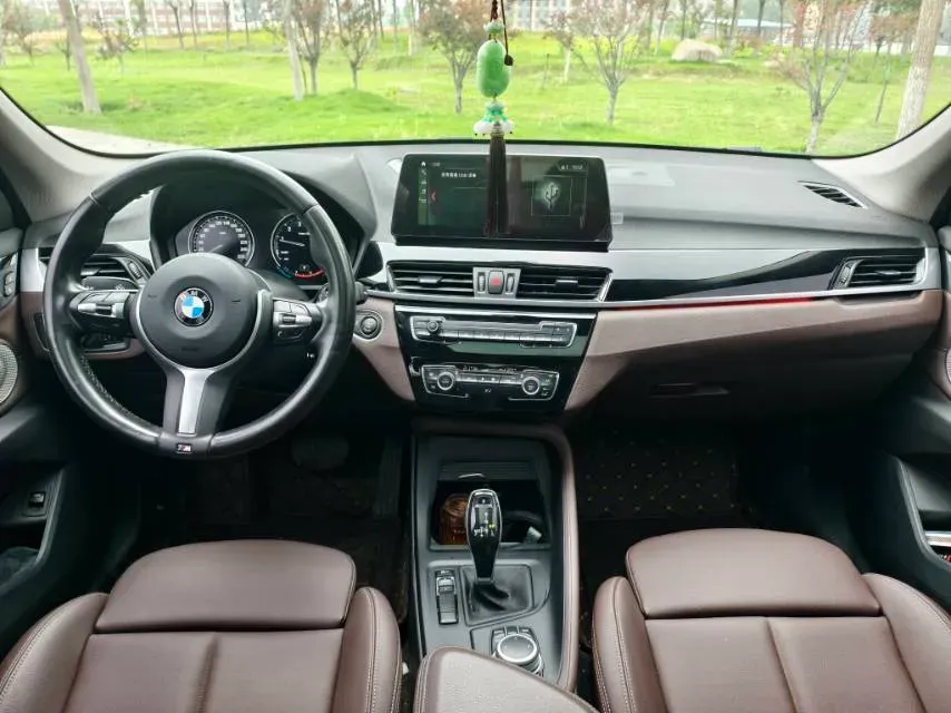 2021 BMW X1 2.0T 192HP L4 7DCT,autocango,china used car exporter,china ev exporter,chinese used car exporter,chinese used ev exporter