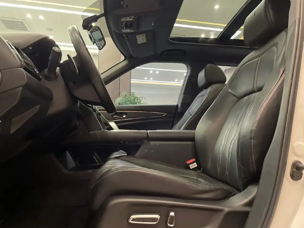 2020 Honda UR-V 2.0T 272HP L4 9AT,autocango,china used car exporter,china ev exporter,chinese used car exporter,chinese used ev exporter